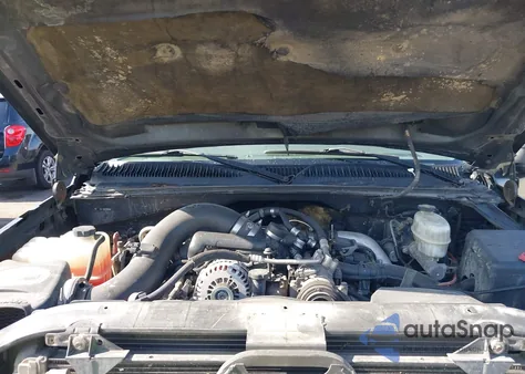 2004 Chevrolet Silverado 2500Hd Lt z USA, uszkodzony, nr VIN 1GCHK232X4F190480